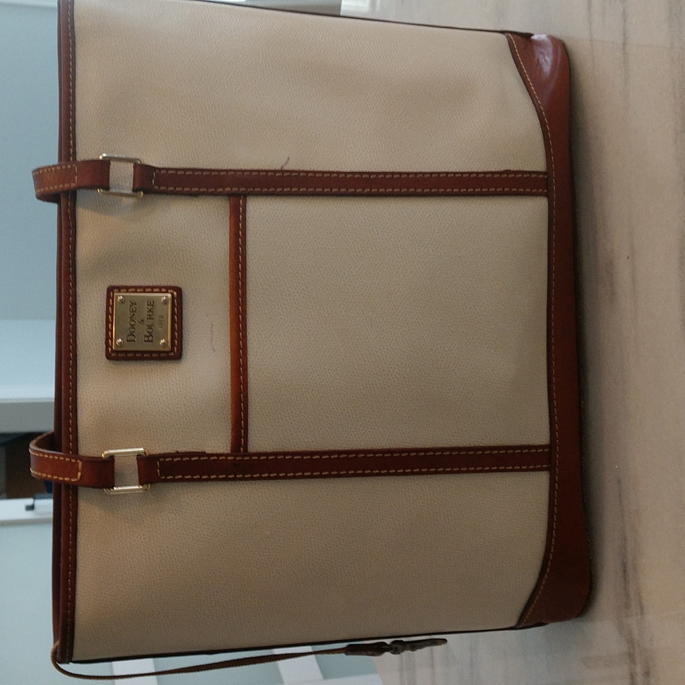 Dooney Lexington shopper